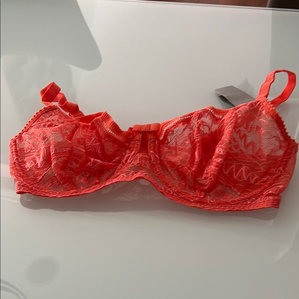 Lace Underwire Bra in Vibrant  orange